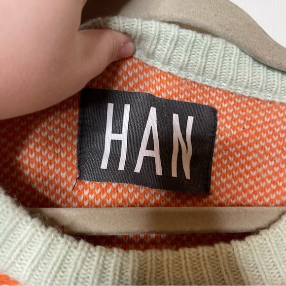Han Kjøbenhavn of Denmark 100% lamb wool orange crewneck sweater pullover - Picture 3 of 8